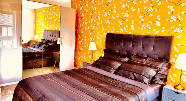 Modern townhouse, Sleeps 4 with parking, Забронировать Отель Уэйкфилд Западный Йоркшир, рядом с Wakefield Magistrates Court