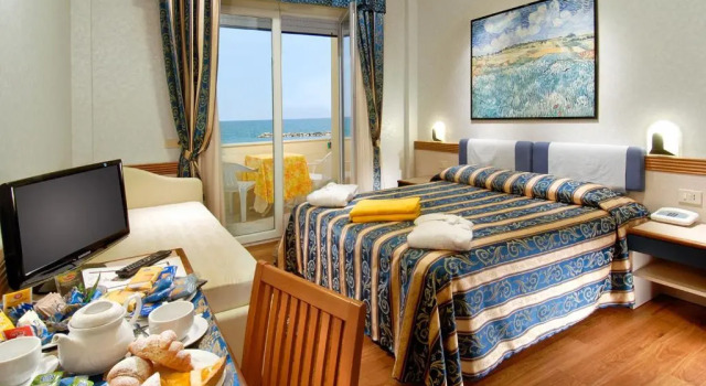 Двухместный номер Standard с балконом Strand Hotel Colorado