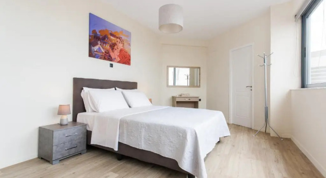 Luxurious apartment Acropolis view, Ermou street, Забронировать Апартаменты/квартира Афины Острова Саронического залива - Аттика, рядом с Холм Филопаппос