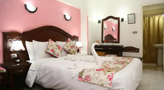 Номер Economy Happy City Hotel