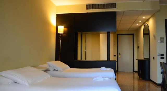 Standard Dreier Zimmer Hotel Diamante