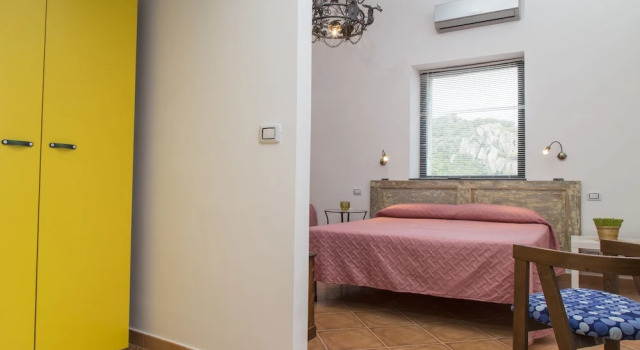 La Casa della Nonna, Забронировать Отель Мотта-Камастра Этна, рядом с Гольф-клуб Il Picciolo