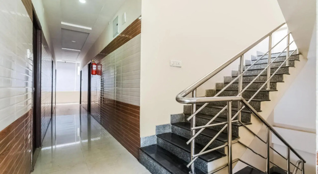 Varsha Grand Residence by OYO Rooms, Boek Hotel Guntūr Andhra Pradesh