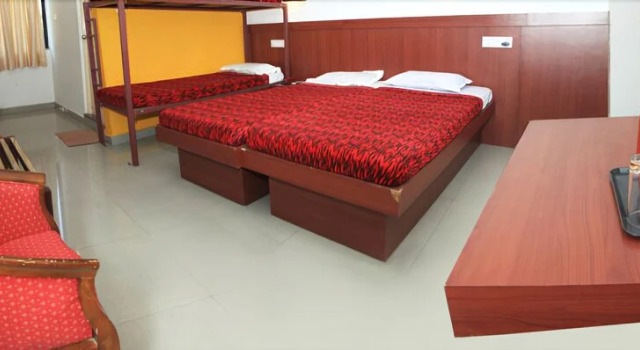 Pavilion Luxury Suites, Reserva ahora Hotel Maradu India