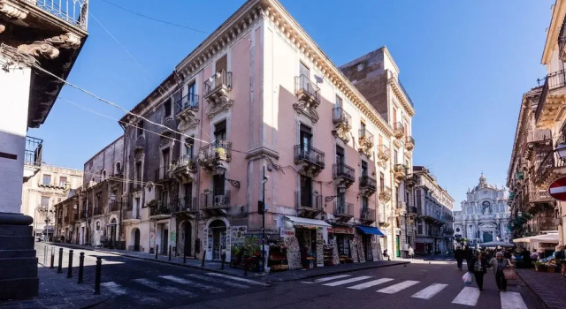 Appartamento Goethe al Leon d Oro by Wonderful Italy, Забронировать Апартаменты/квартира Катания Сицилия, рядом с Парк Вилла Беллини