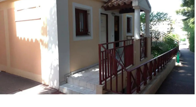 Студия Studio cabine vue mer, piscine panoramique, parking couvert