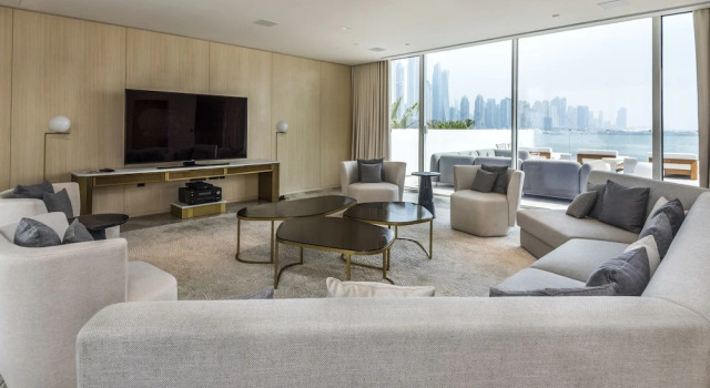 Maison Privee - Glamourous Apt with Sea Views at FIVE Palm, Забронировать Вилла Виллы Эмирата Дубая, рядом с Jumeirah Palm Tram Station, Вилла