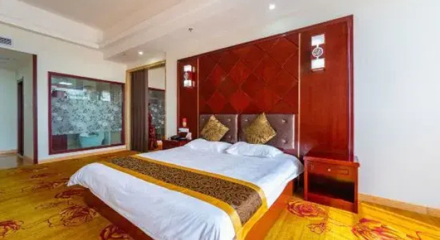 Люкс Business Yancheng High-tech Zone Business Hotel (High-tech Zone Bus Station Branch)
