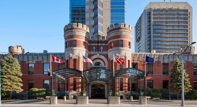 Четырёхместный номер Standard Delta Hotels by Marriott London Armouries
