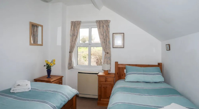 Cae Person, Book Feriehus Llangoed Anglesey
