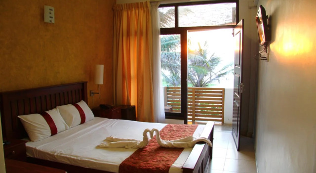Hotel Beach Walk, Забронировать Отель Отели Западной провинции 3 звезды, 3*