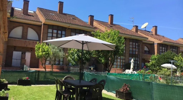 Коттедж CHALET en Laredo cerca de la playa.