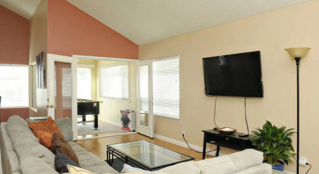 Luxury 4br 8min to Las Vegas Strip, Boek Hotel Hotels in Missouri met zwembad, Zwembad