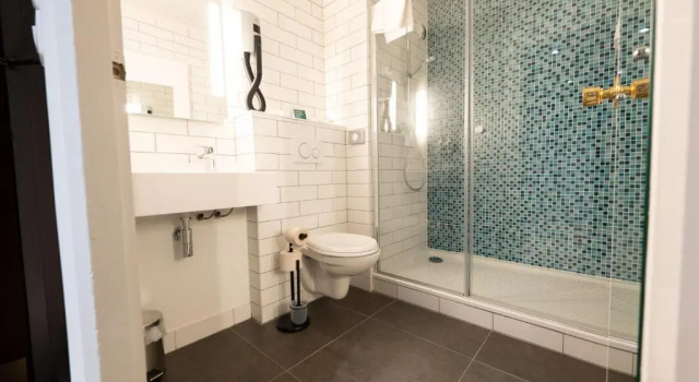 Deniz manzaralı Standart dört kişilik oda Holiday Inn Calais by IHG