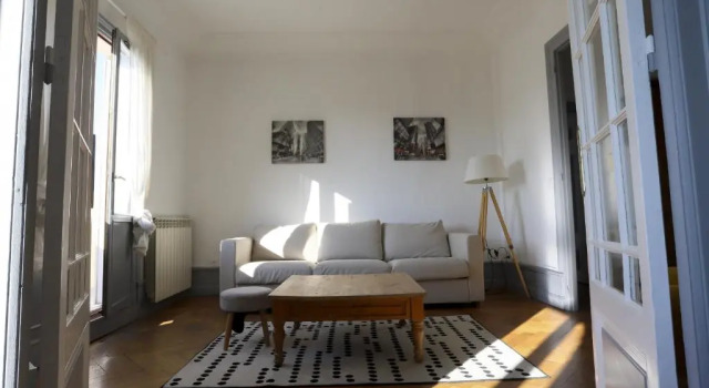 Les Glieres centre ville spacieux au 5ieme etage, Забронировать Отель Анси Озеро Анси