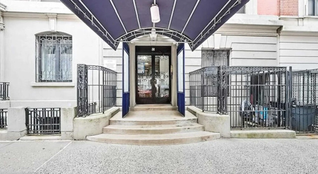 Charming Quiet Studio Right Off Central Park West, Забронировать Отель Отели Нью-Йорка с парковкой, рядом с Мемориал Теодора Рузвельта, Парковка