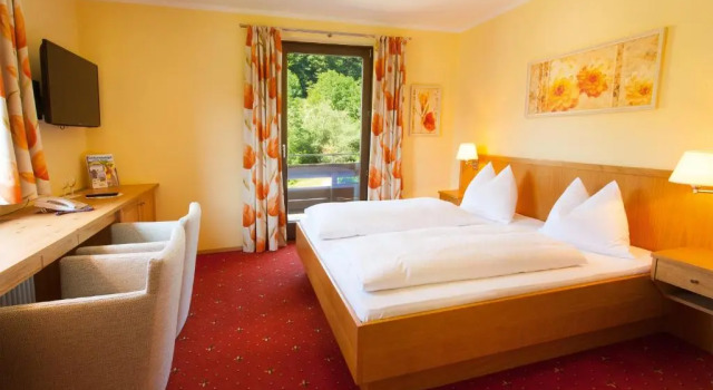 Двухместный номер Standard с видом на горы Hotel Seewinkel