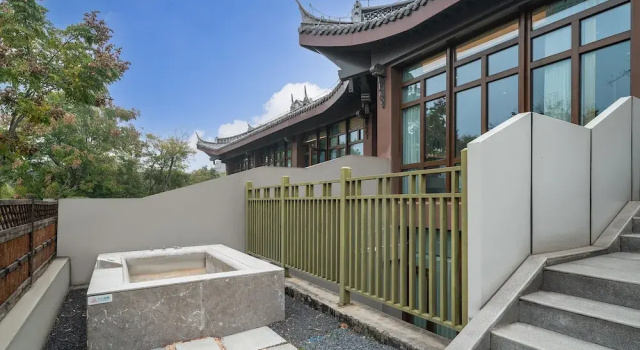 Двухместный номер Superior с видом на озеро Yangzhou Seclusive Life Hot Spring Resort
