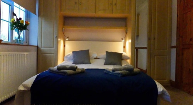 Captivating 4-bed House in Milton Keynes, 预订 酒店 米尔顿凯恩斯 白金汉郡