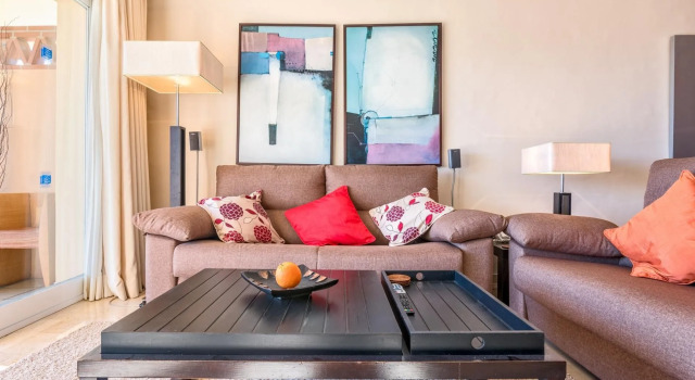 Malibu 6 -lux. 2BR Sea View Condo in Club la Costa