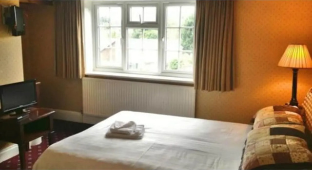The Royal Standard Guest House, Prenota Affittacamere Egham Surrey
