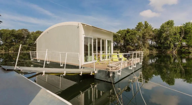 Floating House Embé Experience