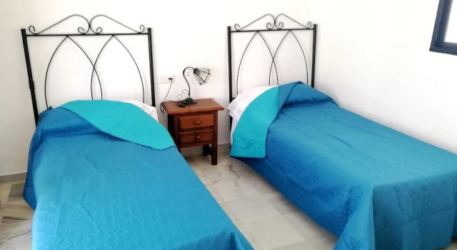 Apartment With 2 Bedrooms in Maro, With Wonderful sea View, Furnished Balcony and Wifi, Book Lejlighed Hoteller i Maro med parkering, Parkering