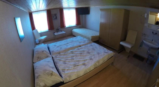 Hotel Garni Traube B&B, Забронировать Отель Швельбрун Ауссерроден