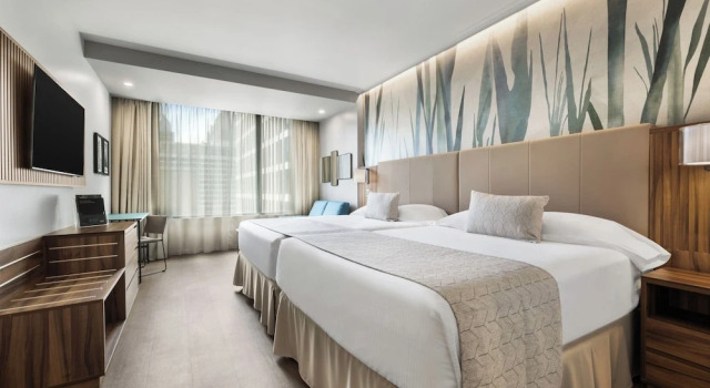 Семейный номер Deluxe Riu Plaza Chicago