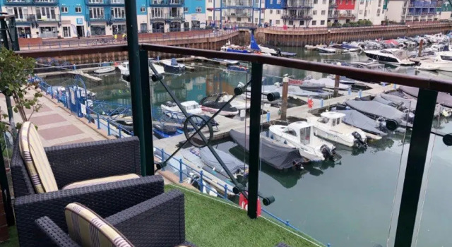 Апартаменты Marina Retreat Waterfront