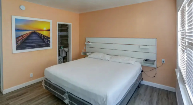Номер Standard Beach and Town Motel