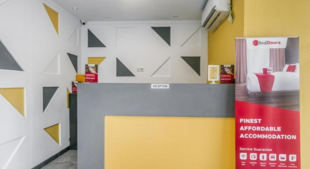 Formerly RedDoorz Plus @ Cideng Timur, Book Hotel Gambir Jakarta