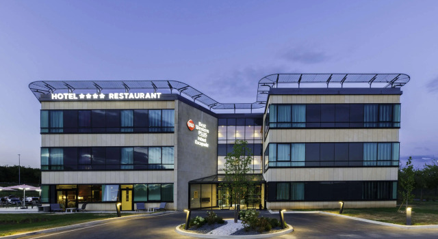 Best Western Plus Hotel Escapade Senlis, Rezervați Hotel Senlis Oise