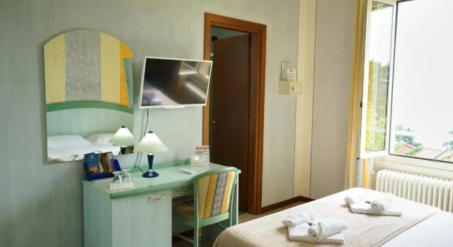 Двухместный номер Standard с видом на озеро Albergo Bel Soggiorno