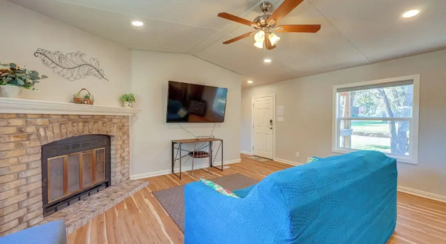 Pet-friendly Canyon Lake Home ~ 3 Mi to Water!, Забронировать Дом для отпуска Каньон-Лейк Texas Hill Country