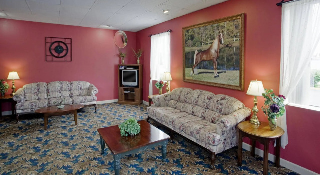 Americas Best Value Inn-Shelbyville, Varaa Hotelli Hotellit Shelbyville pysäköinnillä, Pysäköinti