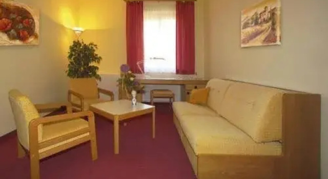 Commundo Tagungshotel Königs Wusterhausen, Забронировать Отель Отели Кёнигс-Вустерхаузен 3 звезды, 3*