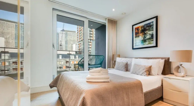 Апартаменты Luxury с 2 комнатами с балконом Two Bedroom Apartment in Canary Wharf