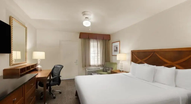 Двухместный номер Deluxe Historic Coronado Motor Hotel by OYO