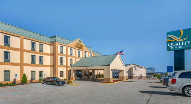 Quality Inn & Suites Jefferson City, Забронировать Отель Джефферсон-Сити Миссури, рядом с Гольф-центр Oak Hills