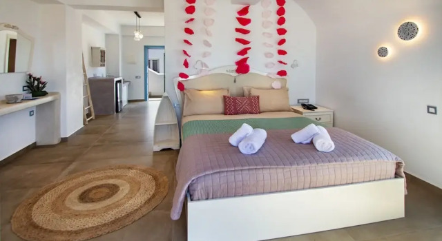 Aegean Blue Luxury Suites