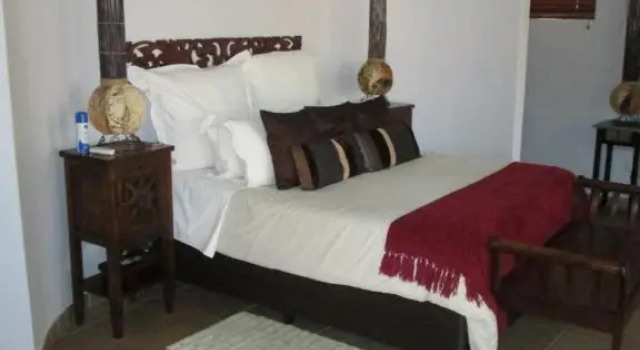 Люкс Tuskers Bush Lodge B&B