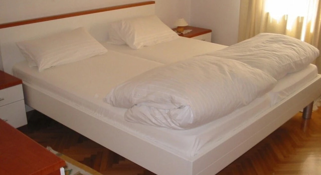Apartment With 3 Bedrooms in Punat, With Wonderful sea View, Enclosed, Prenota Appartamento Hotel a Isole Quarnerine con parcheggio, Parcheggio