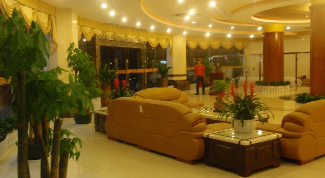 Orange Hotel Shenzhen Qianhai Bihai Bay, Rezerwuj Hotel Hotele w Shenzhen z parkingiem, Parking