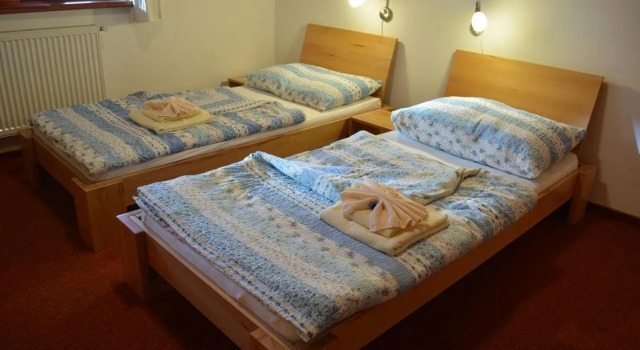 Penzion Farma Dvorec, Boek Hotel Hotels in Zuid-Bohemen met parkeren, Parkeren