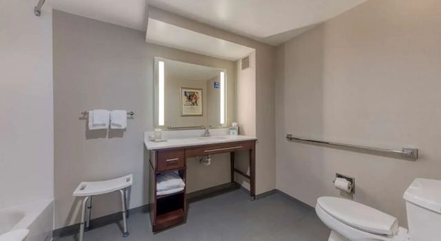 Люкс Homewood Suites by Hilton Olmsted Village