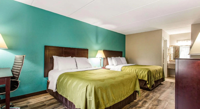 Четырёхместный номер Standard Quality Inn & Suites Vidalia