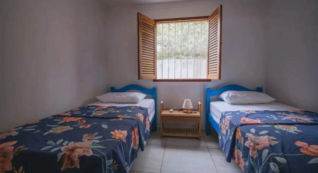 Casa Para 8 a 280m da Praia em Porto de Galinhas, Book Feriehus Sommerhuse i Bahia, Hytte