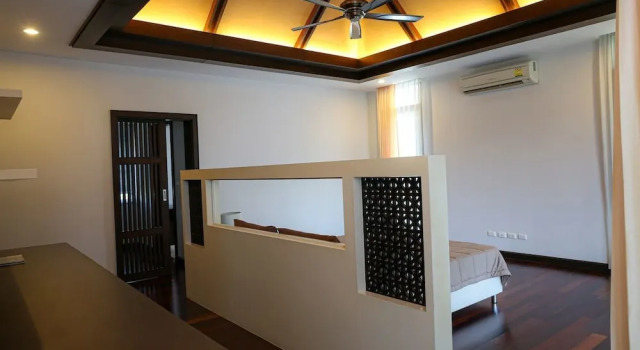 4 Br Private Villa in V49 Pattaya w/ Village Pool, Забронировать Вилла Отели Центральной Паттайя с бассейном, рядом с Торговый центр Harbor Pattaya, Бассейн