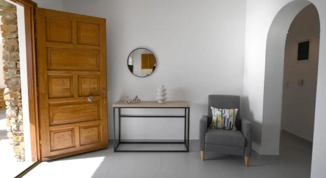 Vourkari Modern Apartment Overlooking the Marina of Vourkari, Prenota Appartamento Vourkarion 
